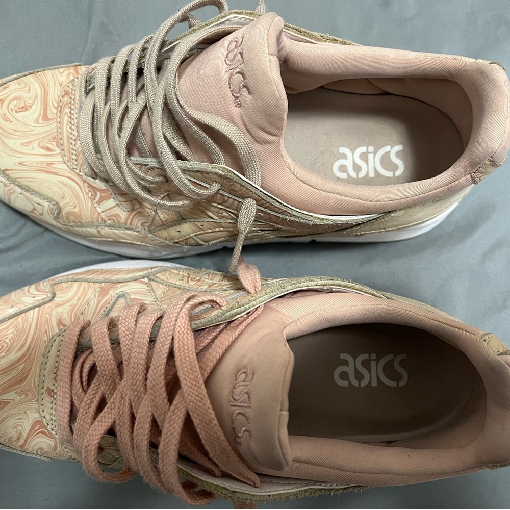 Asics - Picture 4 of 5